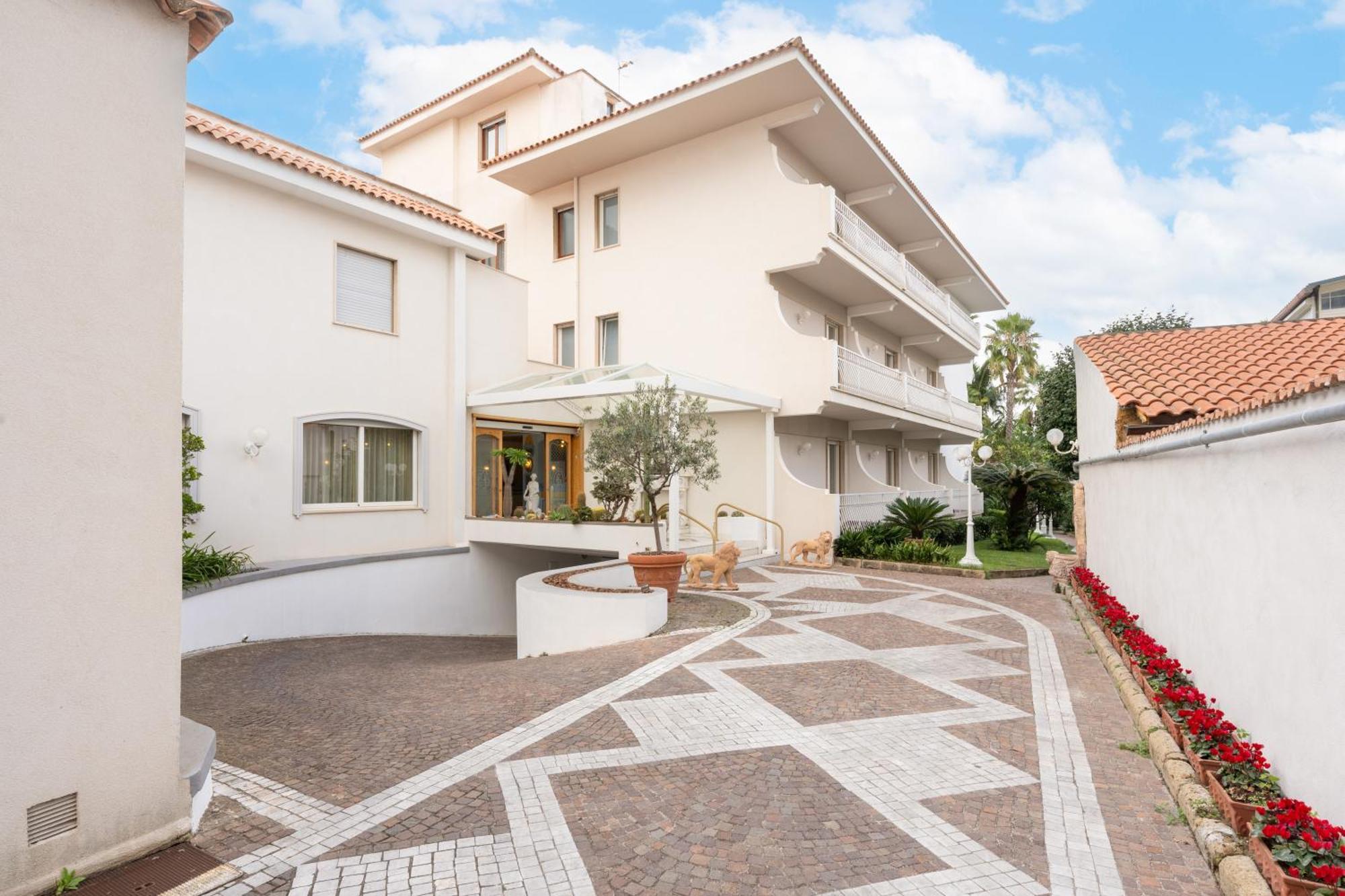 Hotel Eliseo Park'S Sant'Agnello Exterior photo