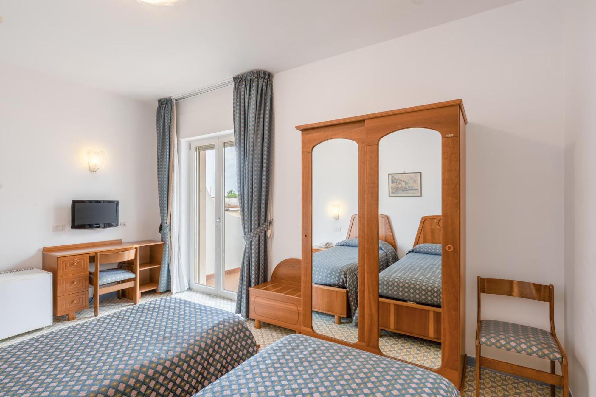 Hotel Eliseo Park'S Sant'Agnello Exterior photo