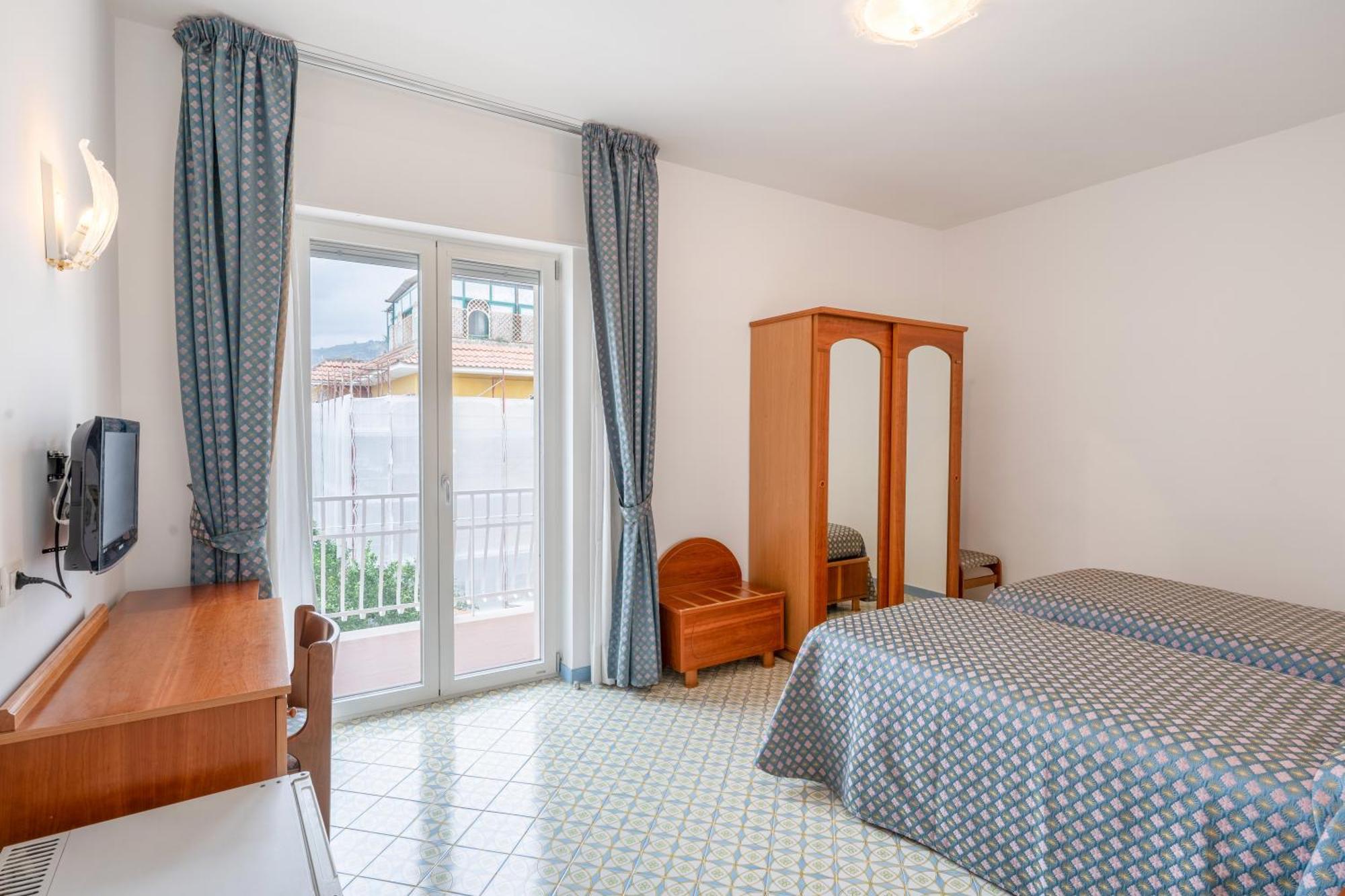 Hotel Eliseo Park'S Sant'Agnello Exterior photo