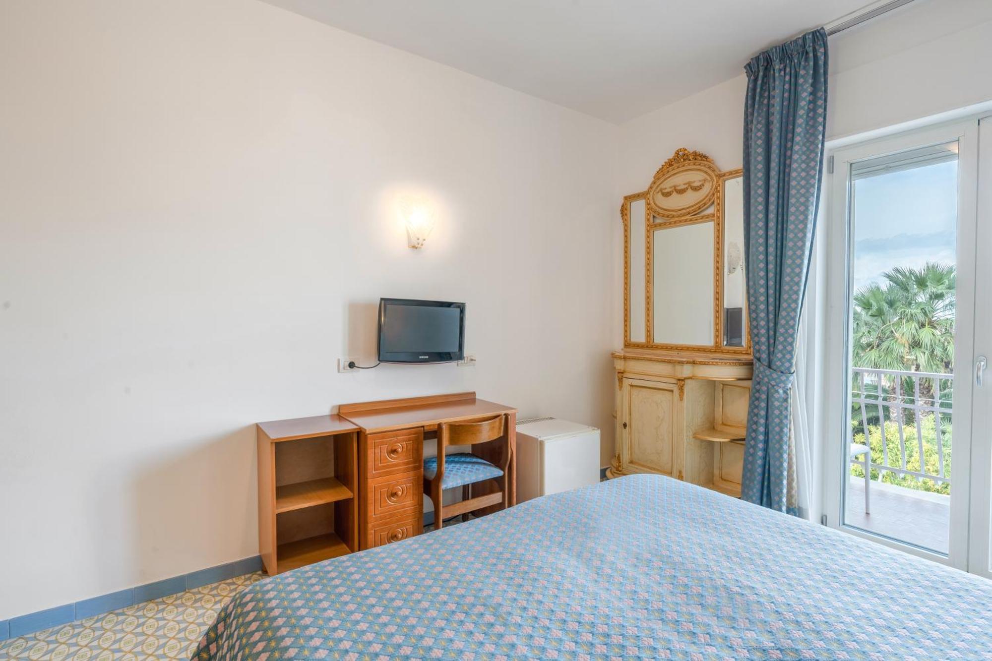 Hotel Eliseo Park'S Sant'Agnello Exterior photo
